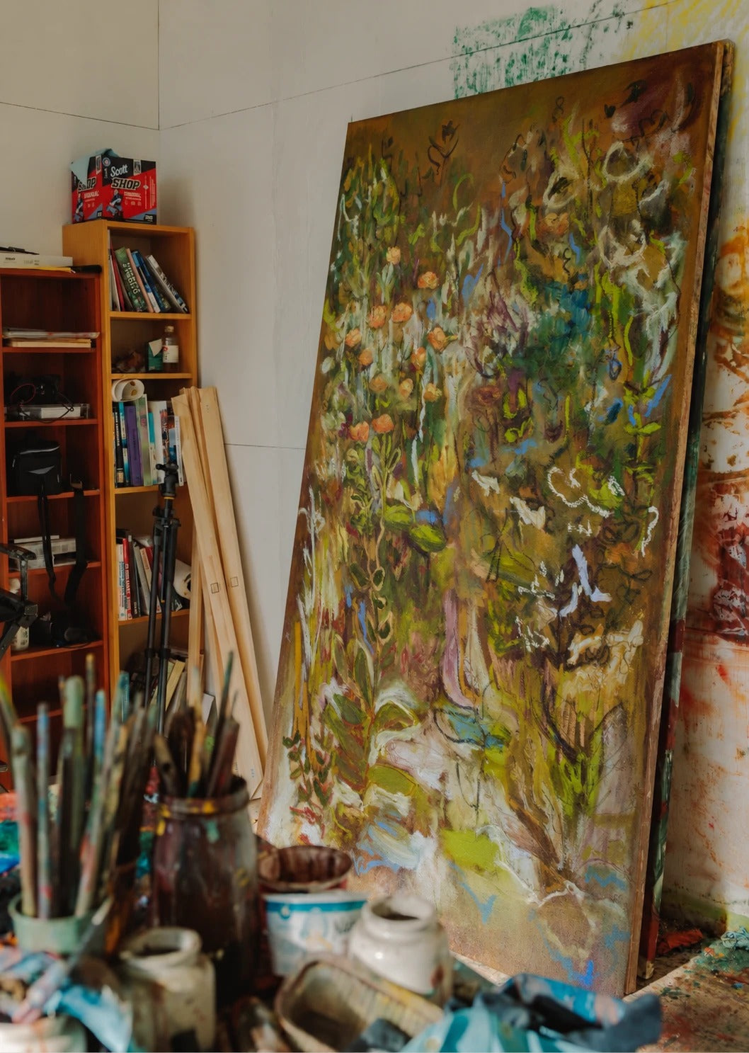 Painting by Fifi Pourmohseni in the studio